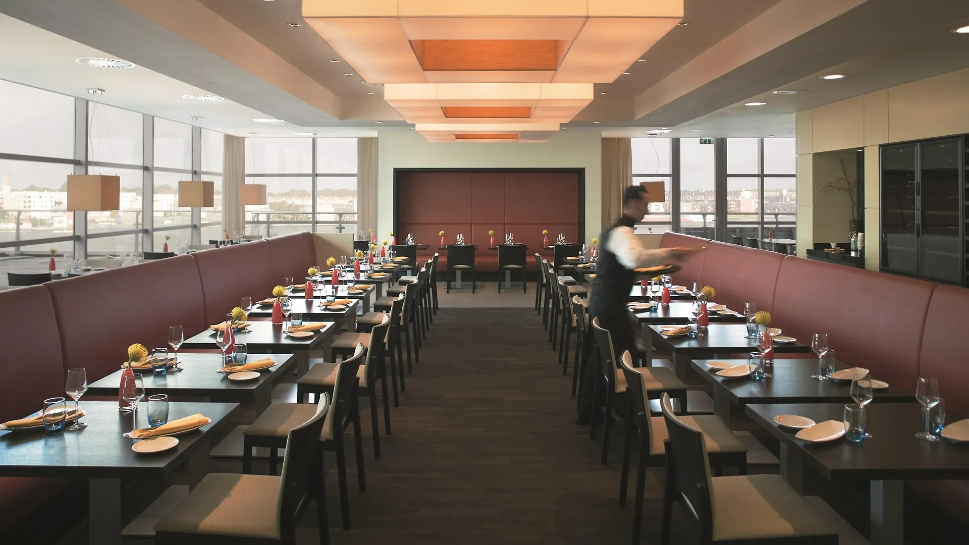 Moevenpick Hotel Amsterdam City Centre