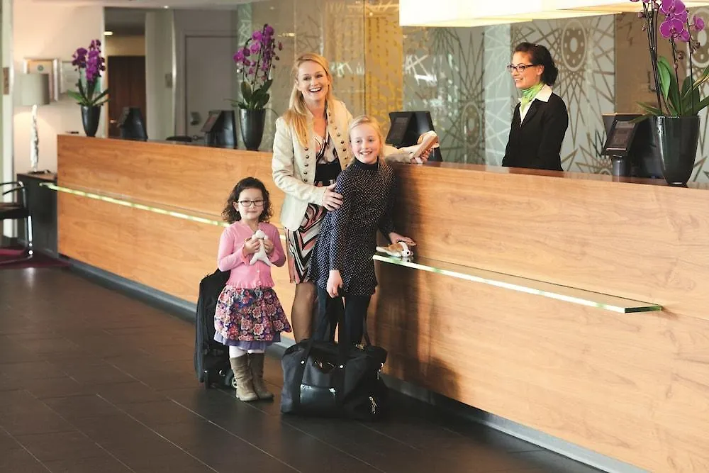Moevenpick Hotel Amsterdam City Centre 4*,