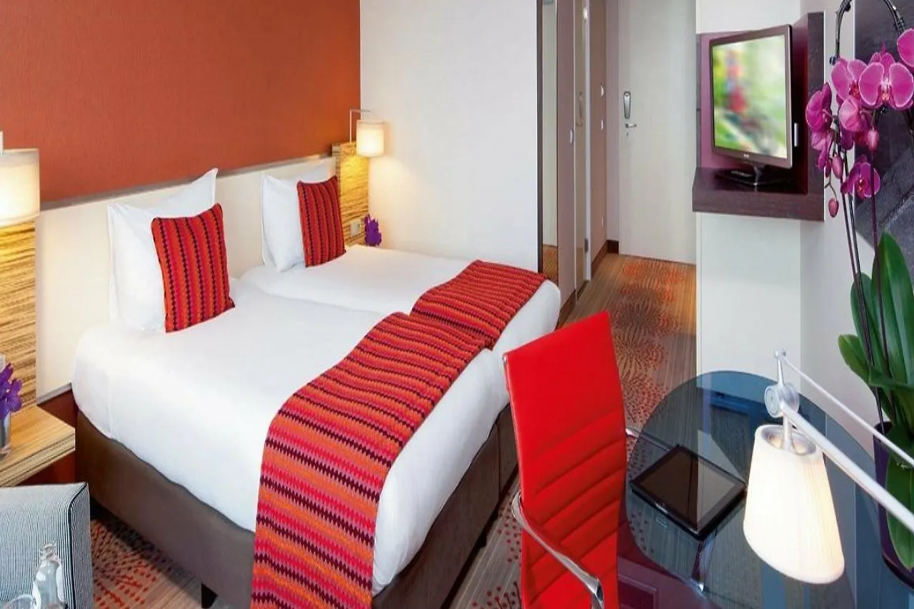 Moevenpick Hotel Amsterdam City Centre 4*,
