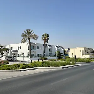 Al Corniche Отель