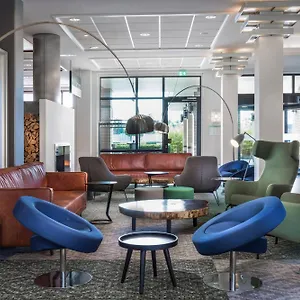 https://courtyard-by-marriott-amsterdam-airport.thehaguehotels.net