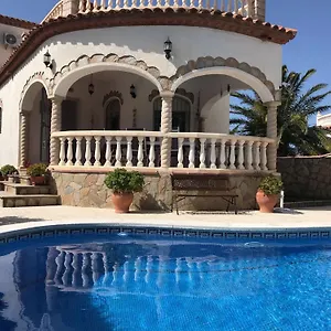 casa-ricarda.catalonia-hotels.com/