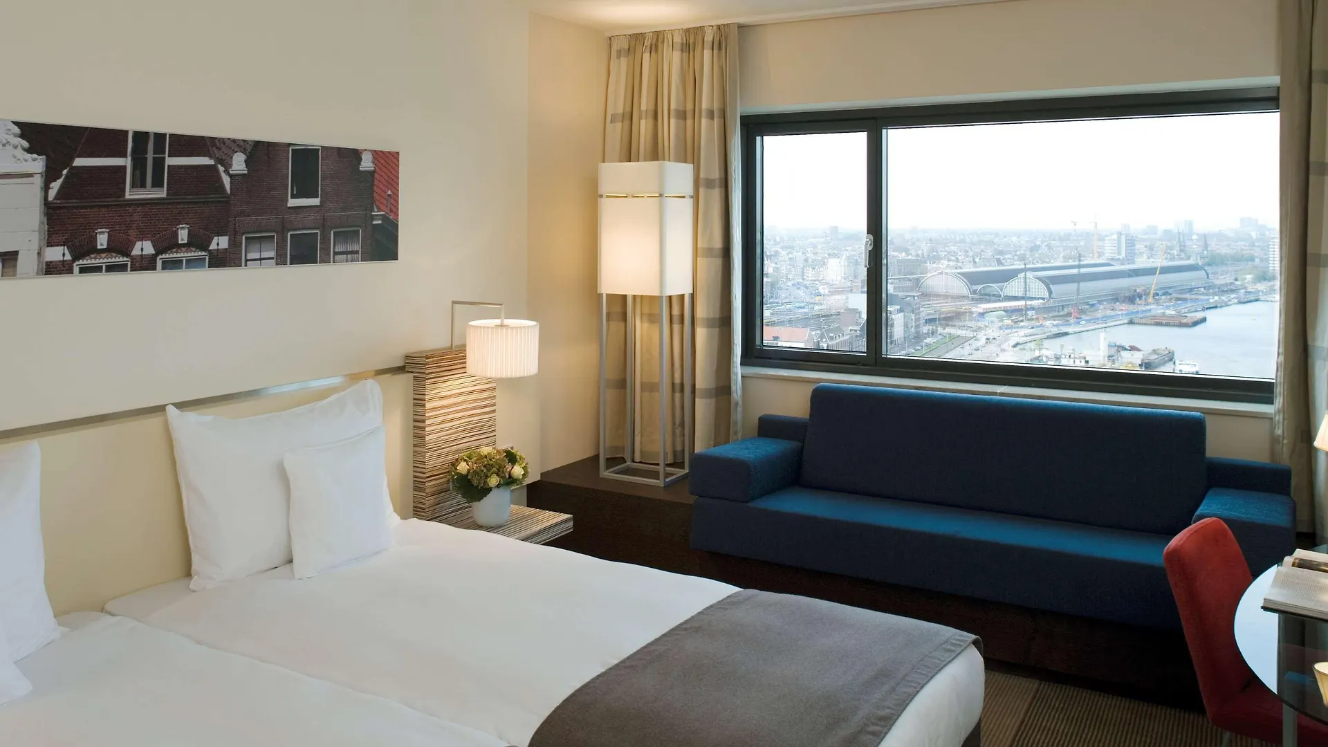 Moevenpick Hotel Amsterdam City Centre 4*,