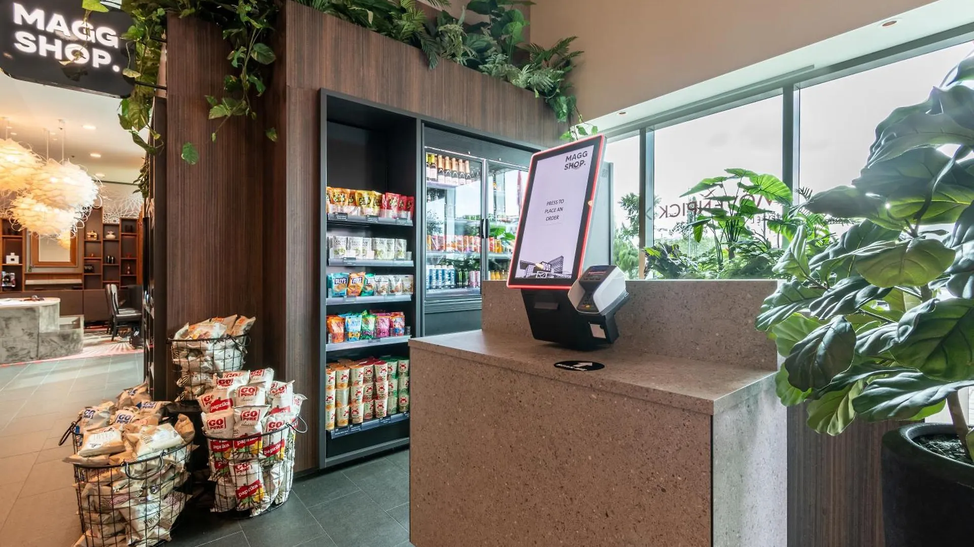 Moevenpick Hotel Amsterdam City Centre 4*,