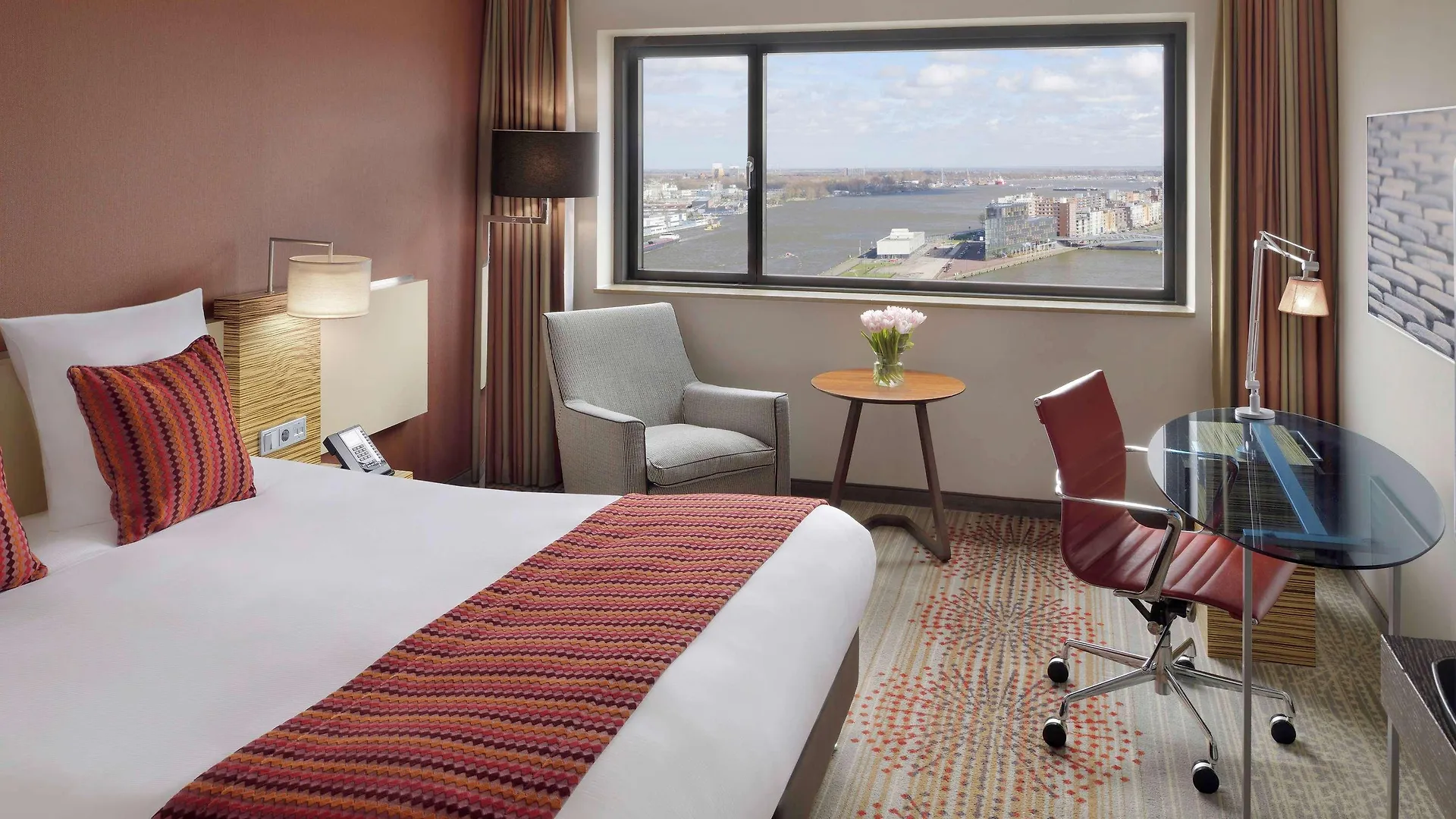 Moevenpick Hotel Amsterdam City Centre 4*,  Holandia